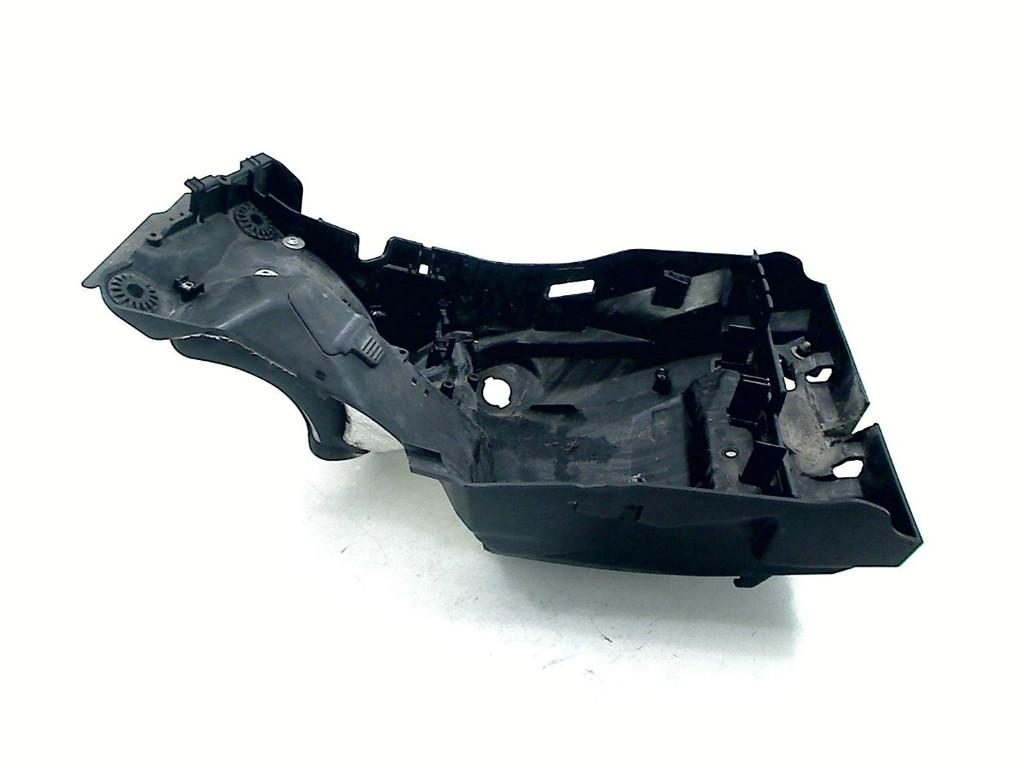 CARENAGE PANNEAU INTERNE Ducati (8291d181b), Motos, Dhr. S. di Majo, Utilisé, Info@cama-motorparts.nl, P.J. Troelstraweg 8 8
3144 CX  MAASSLUIS, NL