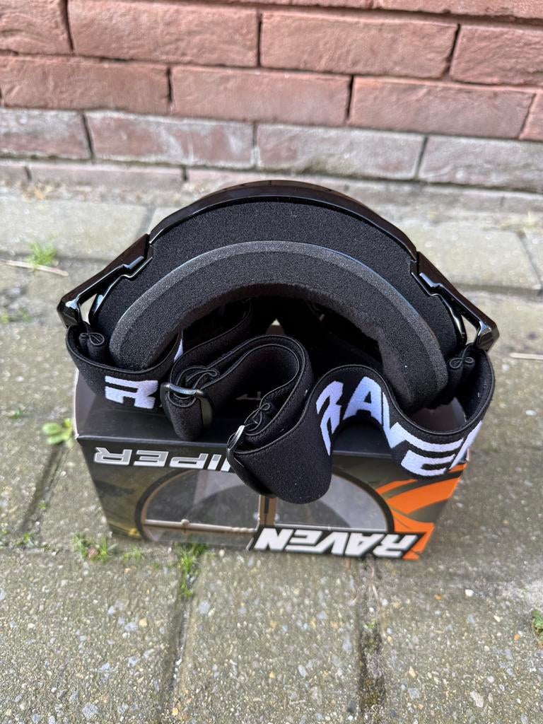 Cross bril nieuwestaat, Motoren, Ophalen