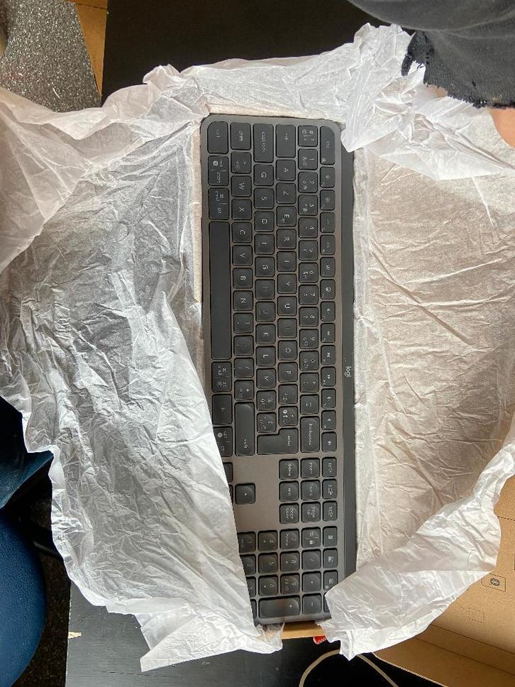 Logitech MX Keys S AZERTY toetsenbord, Computers en Software, Toetsenborden, Zo goed als nieuw, Qwerty, Draadloos, Ergonomisch