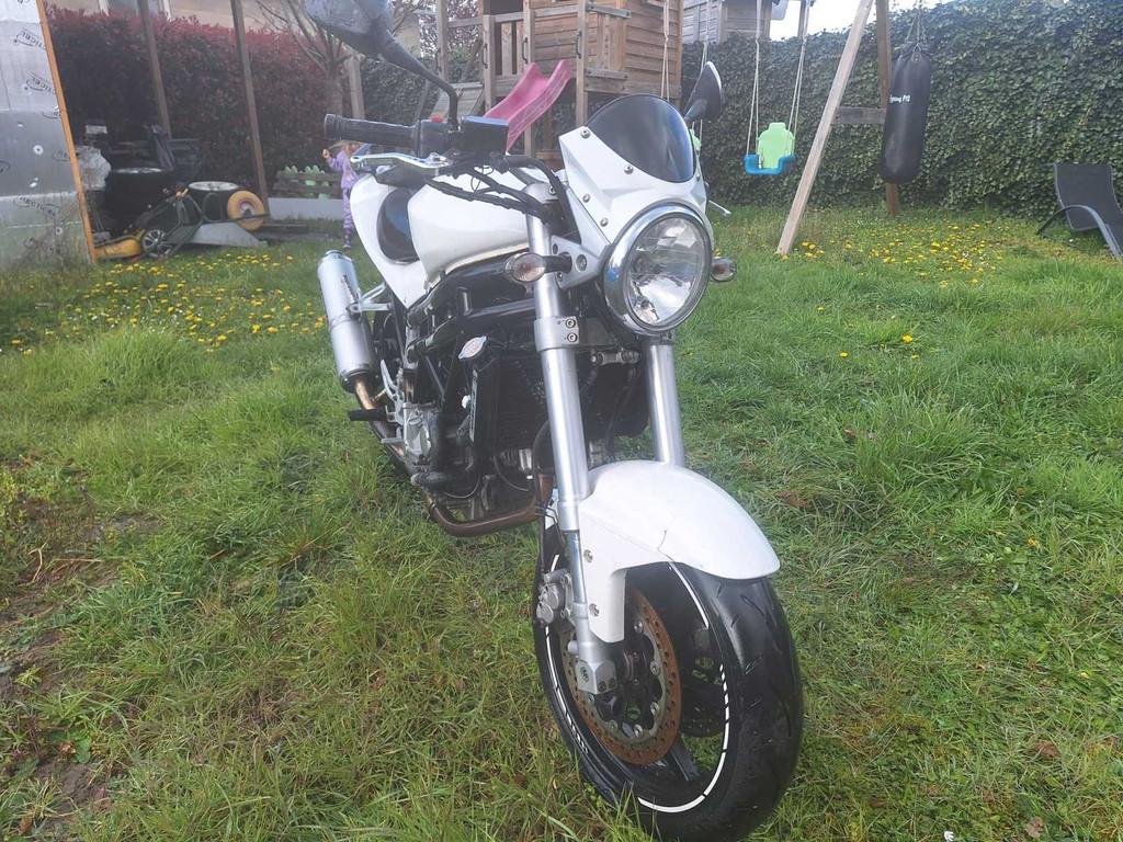 Hyosung GT650 Motocyclette, Motos, Motos | Hyosung, Entreprise, Autre