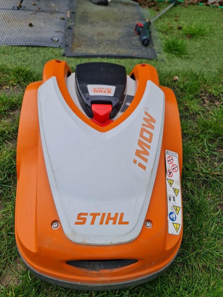 STHIL RMI 422, Tuin en Terras, Robotmaaiers, Ophalen