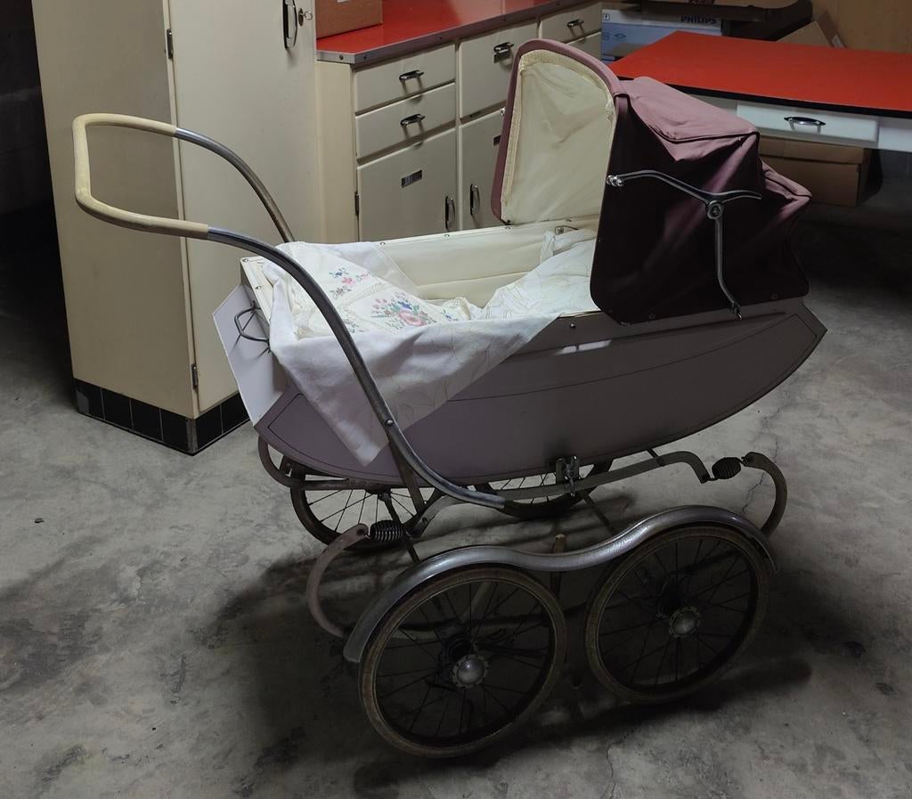 Oude kinderwagen jaren 60-70, Ophalen, Kinderwagen