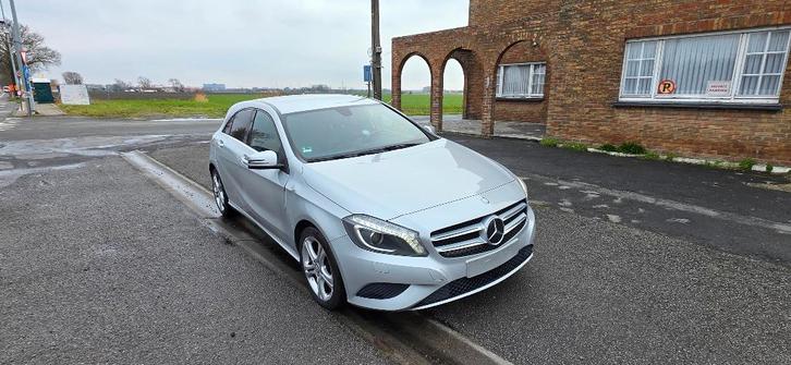 Mercedes A-Klasse A180 CDI amg, Auto's, Mercedes-Benz, Bedrijf, Te koop, A-Klasse, ABS, Adaptieve lichten, Airbags, Airconditioning