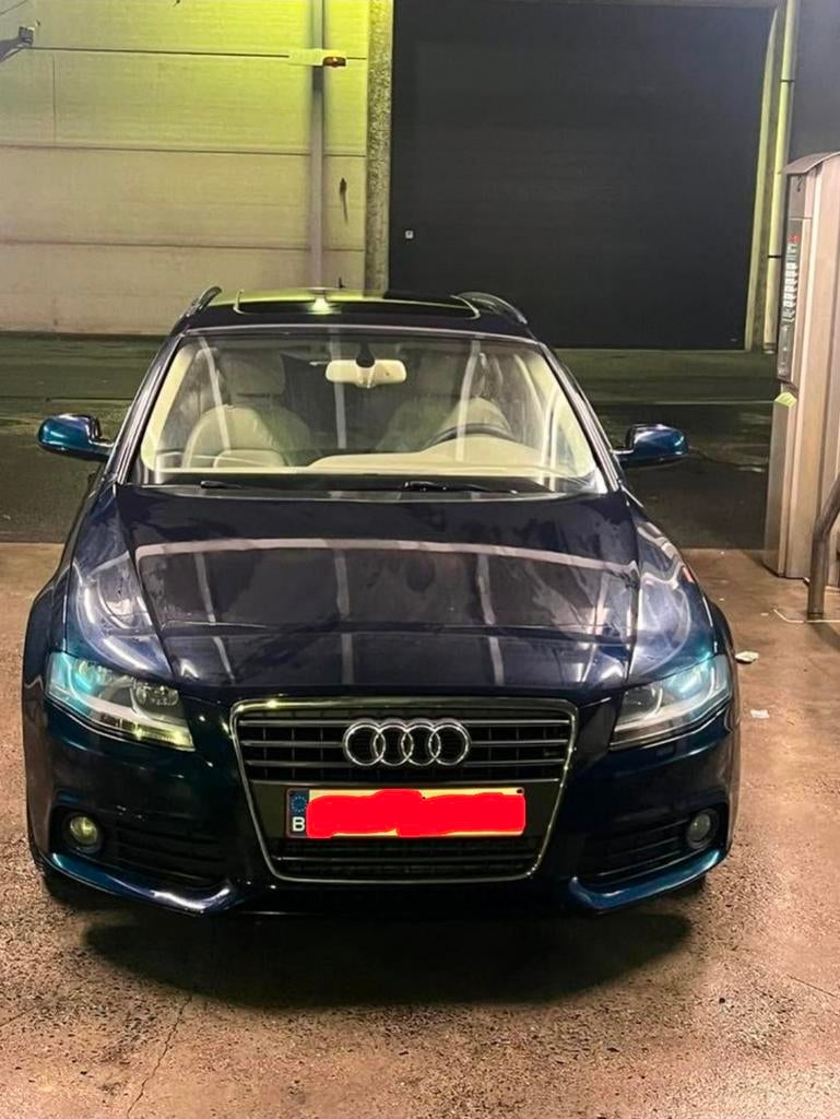 Audi A4 2.0 TDI 2010, Voorwielaandrijving, Euro 5, Beige, Blauw