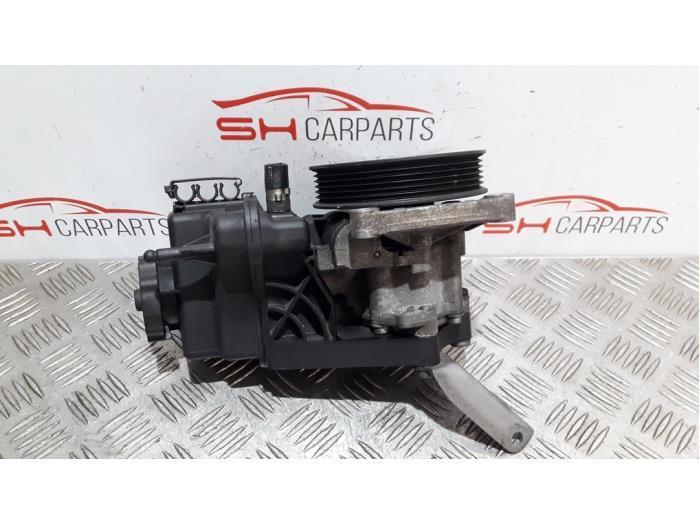 Pompe direction assistée d'un Mercedes E-Klasse, Autos : Pièces & Accessoires, Commande, Mercedes-Benz, Utilisé, 3 mois de garantie