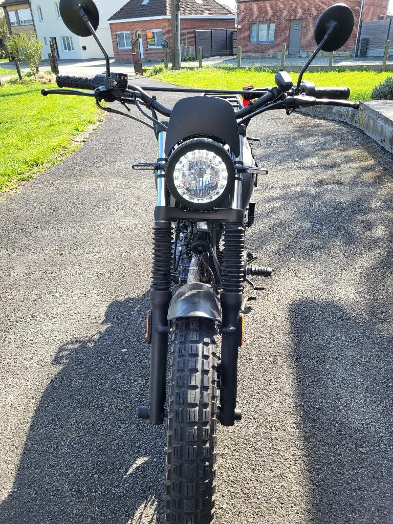 Moto Brixton felsberg 125x 125cc, Motos, Motos | Marques Autre, Particulier, Autre, jusqu'à 11 kW, Enlèvement