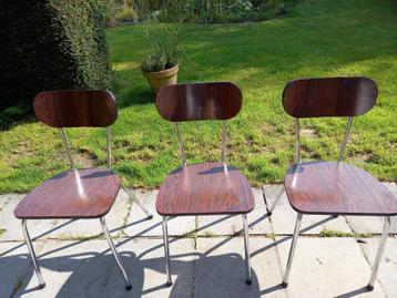 Chaises en formica beschikbaar voor biedingen