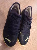 Voetbalschoenen, Sport en Fitness, Ophalen, Zo goed als nieuw