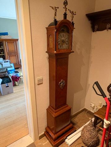 Mooie antieke wandklok John Warminck beschikbaar voor biedingen