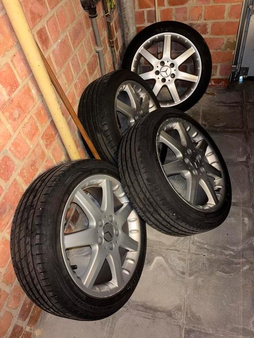 Jantes Mercedes 17” avec pneus Continental/Nexen, Auto-onderdelen, Banden en Velgen, Band(en), Zomerbanden, 17 inch, 215 mm, Gebruikt