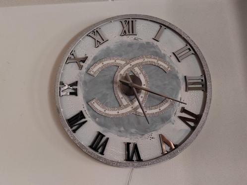 HORLOGE MURALE LED XXL COCO CHANEL SHABBY CHIC, Maison & Meubles, Accessoires pour la Maison | Horloges, Comme neuf, Horloge murale