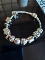 Pandora armband en bedels, Handtassen en Accessoires, Ophalen of Verzenden, Zo goed als nieuw