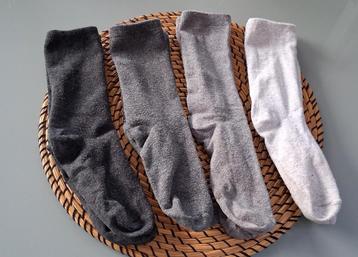 10 paar sokken in verschillende kleuren Maat : 28 - 30 beschikbaar voor biedingen