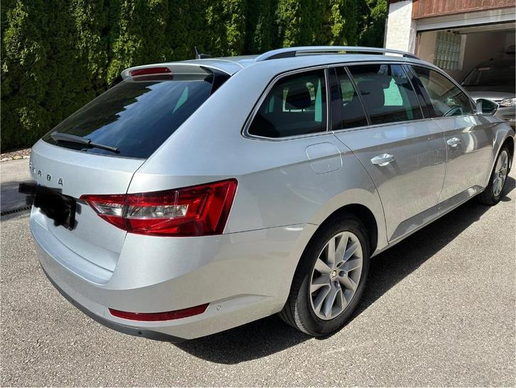 Skoda superb combi 1.6 TDI - 2020  - 137k km, Auto's, Skoda, Particulier, Superb, ABS, Achteruitrijcamera, Adaptieve lichten, Airbags