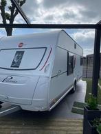 Caravan Büstner Premio bj 2018, Caravanes & Camping, Caravanes, Particulier, Siège standard, Jusqu'à 4, Lit fixe