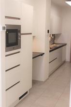 UNIEK: GERENOVEERD APPARTEMENT OOSTENDE TE HUUR OP JAARBASIS, Immo, Appartementen en Studio's te huur, 50 m² of meer, Oostende