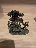 Metalen ghotic eenhoorn met 2 engelen en purper glanssteen.., Enlèvement