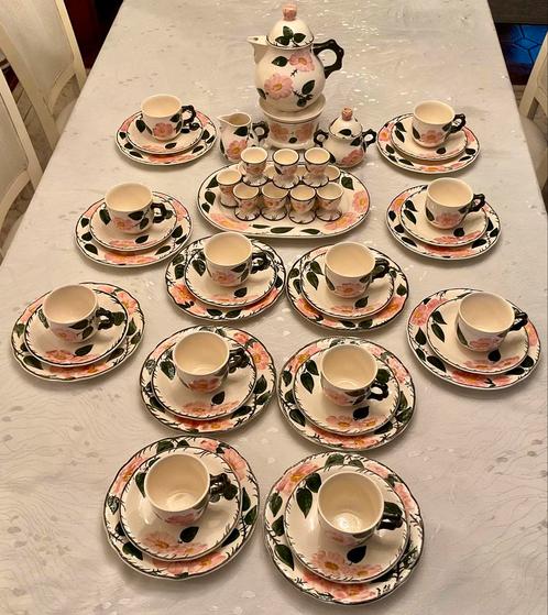 Villeroy Boch Wildrose 53 pièces, Antiek en Kunst, Antiek | Servies compleet, Ophalen