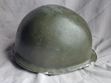 Ancien casque militaire  beschikbaar voor biedingen