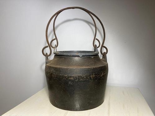 Gietijzeren lijmpot met binnenpot nr. 3 in goede staat merk, Antiek en Kunst, Antiek | Gereedschap en Instrumenten, Ophalen of Verzenden