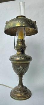 Antieke olielamp omgebouwd tot elektrisch lamp, Ophalen