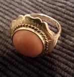 Gouden ring met grote koraal, Ophalen of Verzenden, Zo goed als nieuw, 17 tot 18, Goud