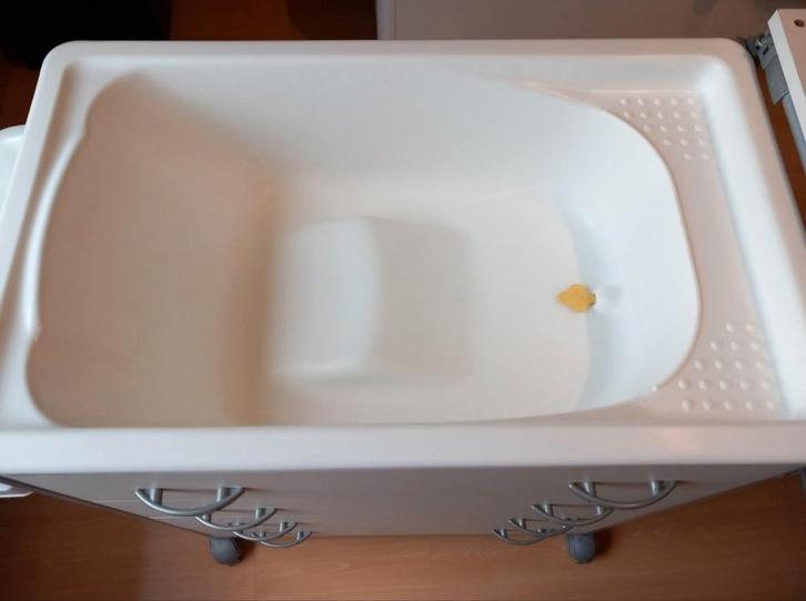 Commode /baignoire/table à langer, Kinderen en Baby's, Badjes en Verzorging, Zo goed als nieuw, Badje, Ophalen