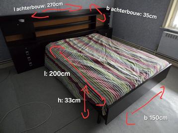Vintage bed met achterbouw – uniek retro meubel beschikbaar voor biedingen