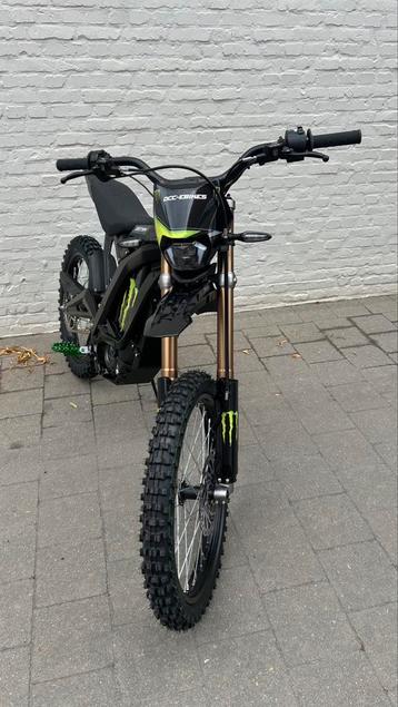 SurRon Light Bee (2025) Straat legaal beschikbaar voor biedingen
