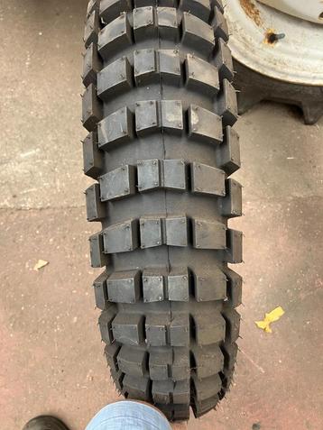 pneu enduro, Enlèvement, Pneu(s)