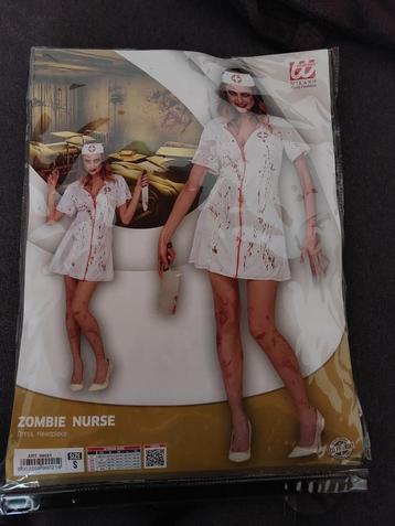 Zombie nurse + oorbellen beschikbaar voor biedingen