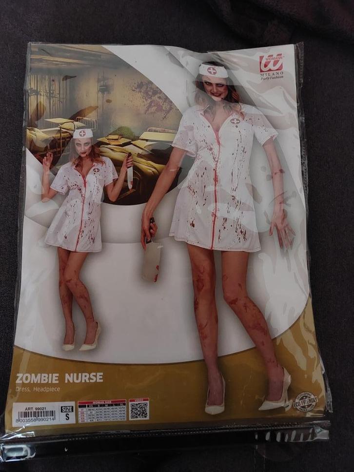 Zombie nurse + oorbellen, Kleding | Dames, Carnavalskleding en Feestkleding, Zo goed als nieuw, Kleding, Maat 36 (S), Ophalen of Verzenden