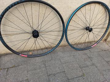 NIEUWE gravel wielset 9NINER wheels beschikbaar voor biedingen