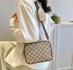 Compact & Chic: De Perfecte Crossbody Tas voor Lifestijl!, Handtassen en Accessoires, Tassen | Damestassen, Ophalen of Verzenden