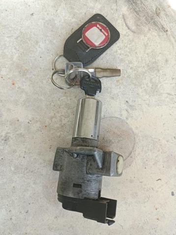Honda cx500 contactslot beschikbaar voor biedingen
