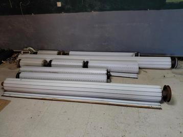 11 rolluiken verschillende afmetingen beschikbaar voor biedingen