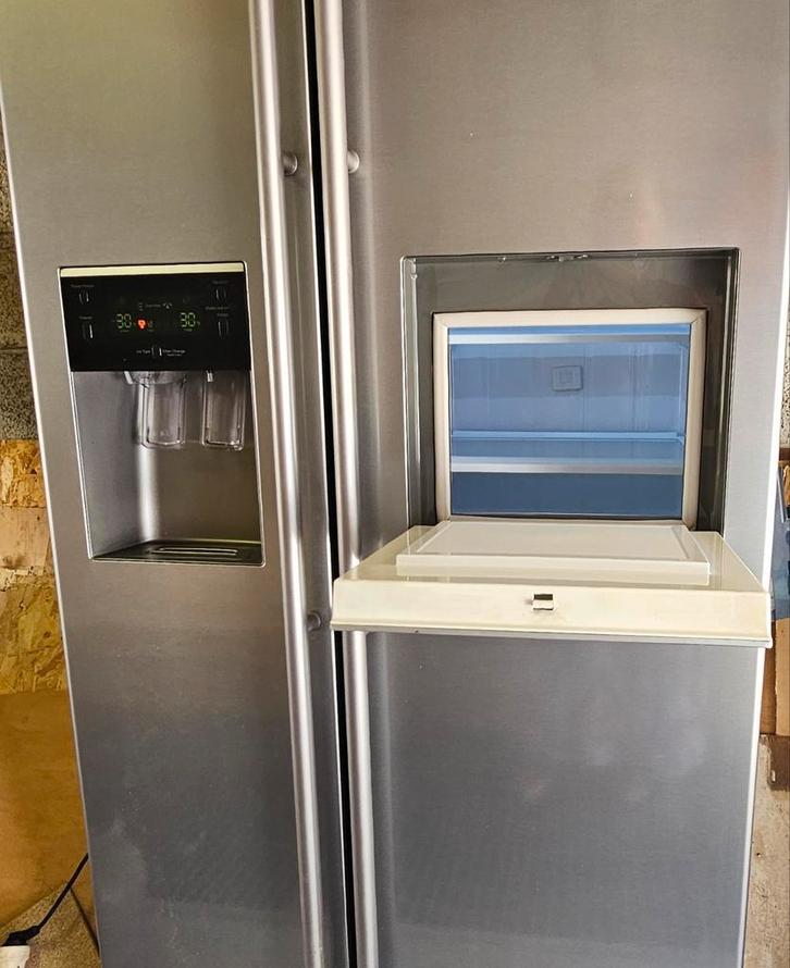Frigo américain Samsung RSA1ZTMG, Elektronische apparatuur, Koelkasten en IJskasten, Gebruikt, Ophalen