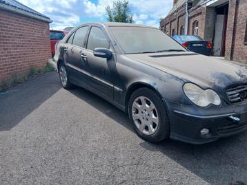 Vente de piece Mercedes classe c 220 cdi moteur 163000km beschikbaar voor biedingen
