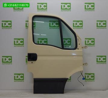 Iveco Daily ('99-'14) Voorportier rechts gebroken wit beschikbaar voor biedingen