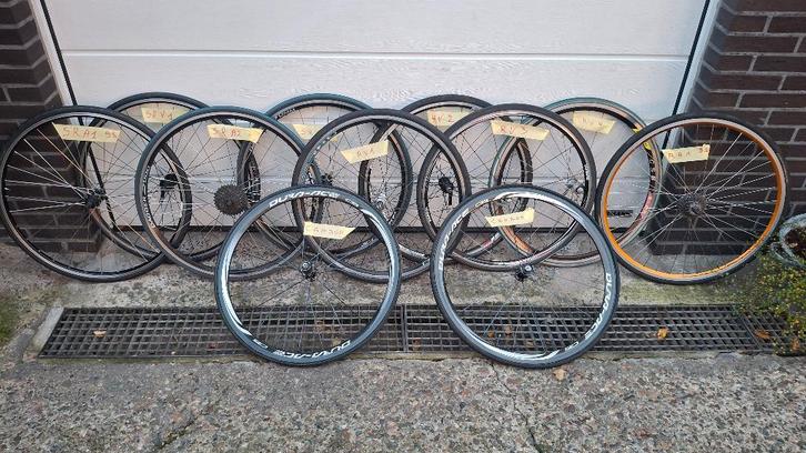 Goede smalle 28" koersfiets fietswielen Shimano Mavic Rigida, Fietsen en Brommers, Fietsonderdelen, Gebruikt, Wiel, Ophalen