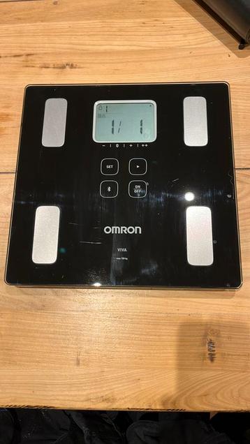 Weegschaal met vetanalyse en bluetooth, Elektronische apparatuur, Weegschalen, Ophalen of Verzenden, Zo goed als nieuw
