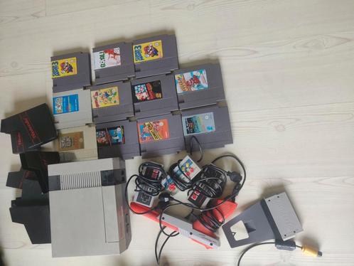 NES avec super Mario Bros en Zelda, Consoles de jeu & Jeux vidéo, Consoles de jeu | Nintendo NES, Utilisé, Avec 2 manettes, Avec jeux