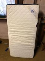 Kindermatras, Huis en Inrichting, Slaapkamer | Matrassen en Bedbodems, Ophalen, Gebruikt, 190 cm of minder, Matras