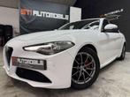 Alfa Romeo Giulia * GARANTIE 12 MOIS * (bj 2017), Auto's, Alfa Romeo, 4 deurs, Gebruikt, 4 cilinders, Wit