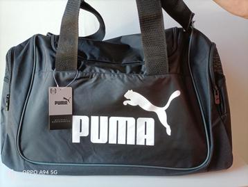 Sac de sport Puma / sac de voyage  noir  disponible aux enchères