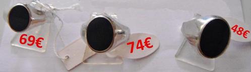 Bague / chevalière en argent avec onyx noir naturel, NEUVE, Handtassen en Accessoires, Ringen, Nieuw, Dame of Heer, Zwart, Zilver