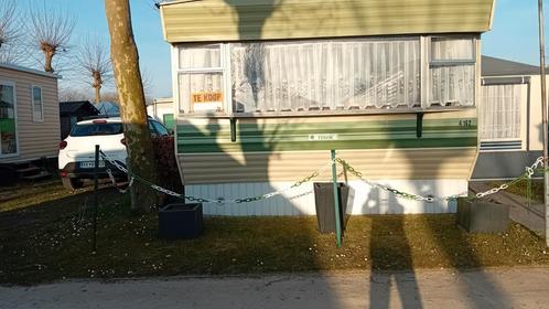 Staancaravan met recente Voortent en veel inboedel., Caravans en Kamperen, Caravans, Particulier, Ophalen