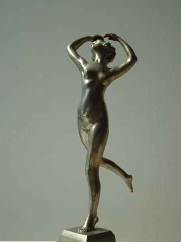 M. FIORUCCI art deco bronzen dansend naakt danseuse brons beschikbaar voor biedingen