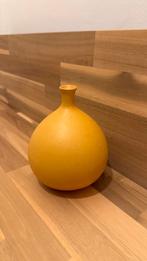 Okergeel vaasje, Ophalen, Zo goed als nieuw