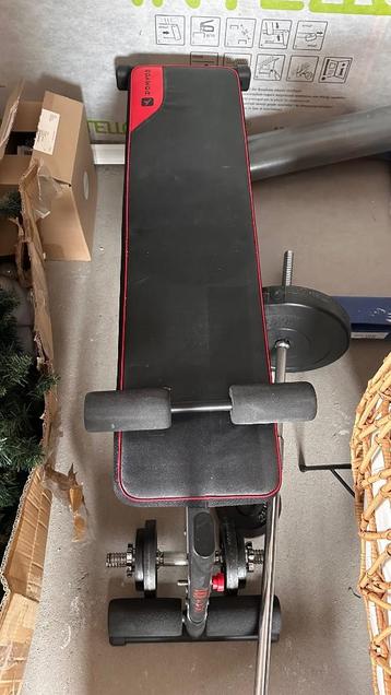 Domyos Bench 100 + halterset + EZ bar | Complete fitnessbank beschikbaar voor biedingen